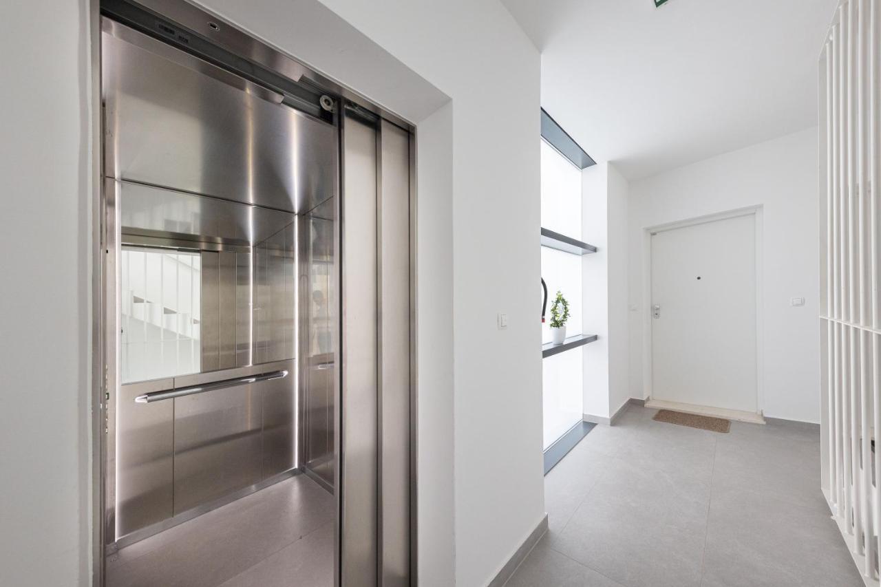 Apartment Abia Znjan Split Exterior photo